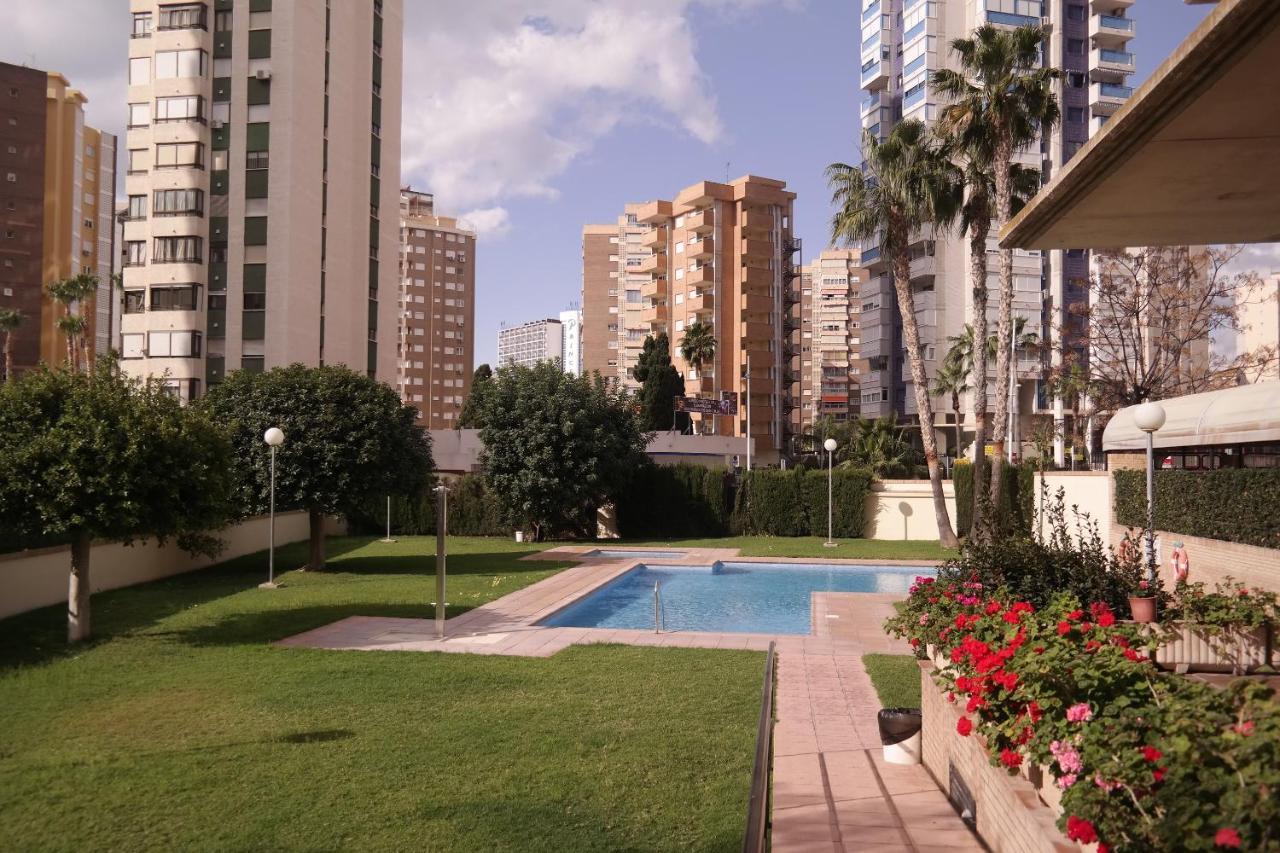 Apartamentos Torre Ipanema Benidorm Buitenkant foto