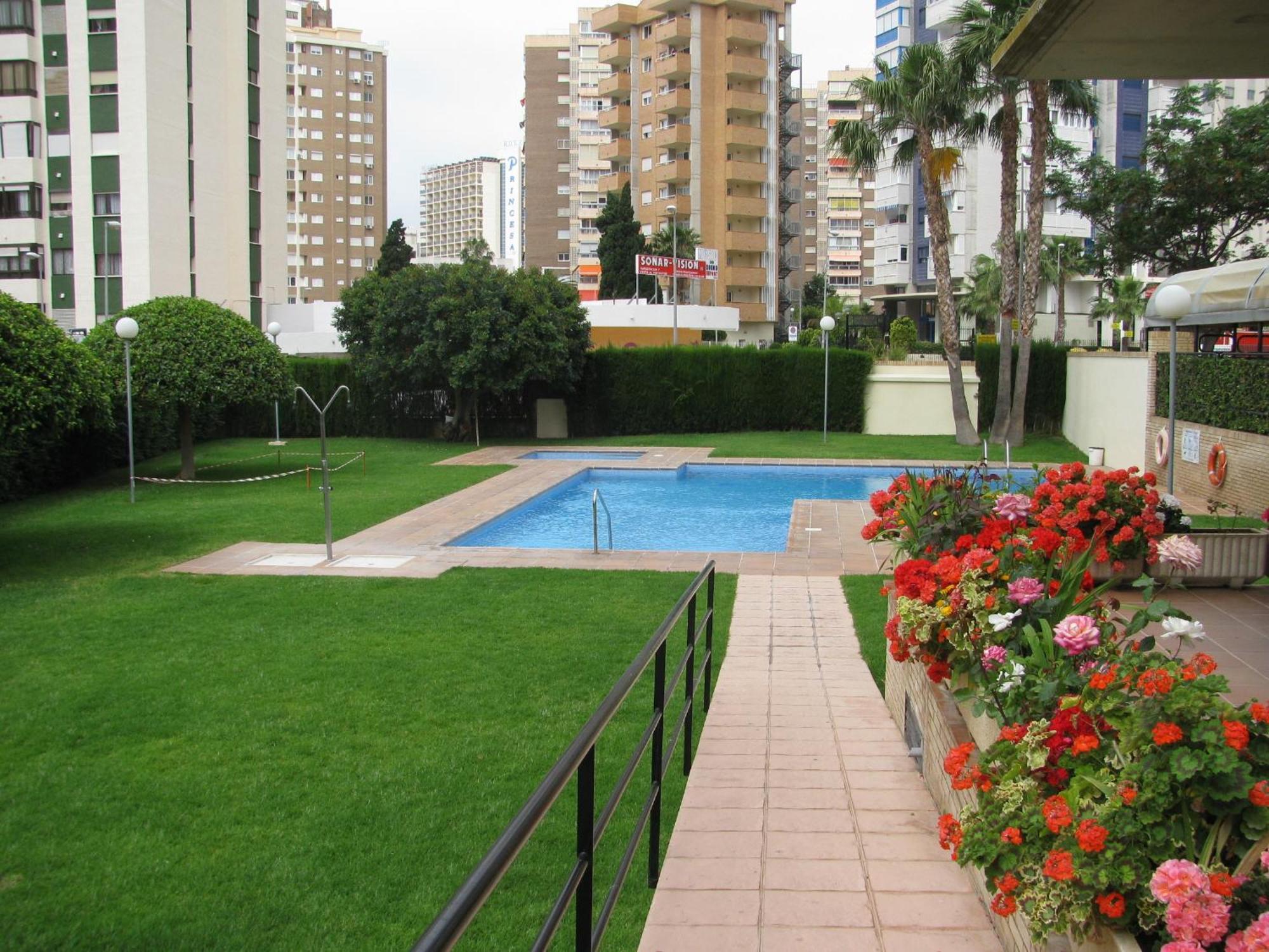 Apartamentos Torre Ipanema Benidorm Buitenkant foto